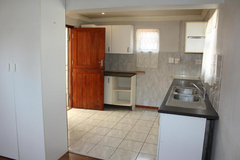 5 Bedroom Property for Sale in Churchill Estate Western Cape